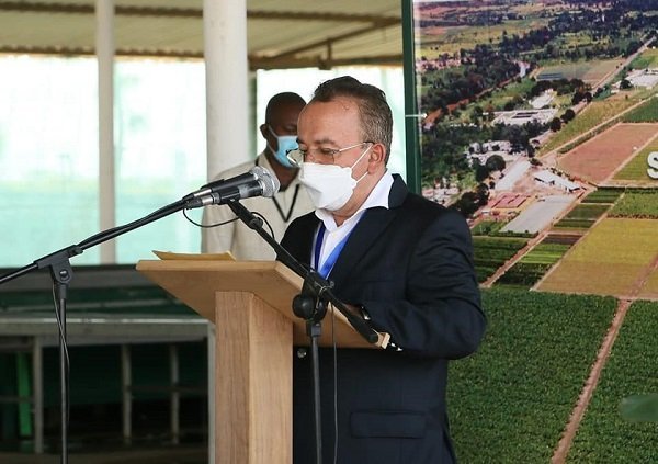 Presidente visita infra-estrutura agrícola