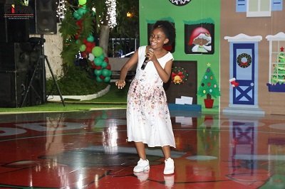 PROJECTO “RODA DO AMOR”: Casal presidencial festeja o natal com crianças desfavorecidas